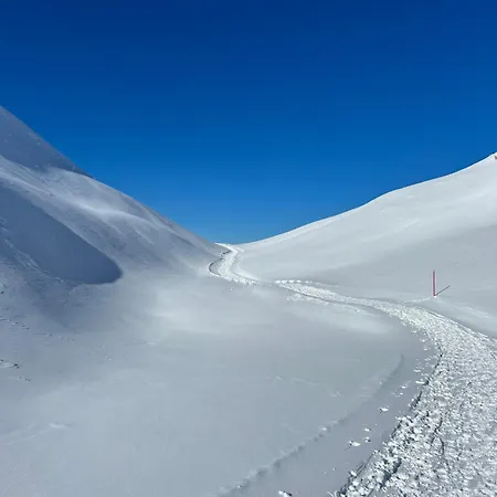 Apartment The Window To The Mountains