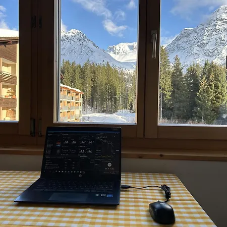 Apartment The Window To The Mountains