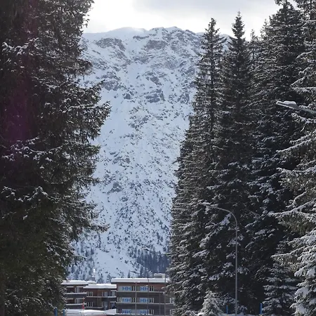 The Window To The Mountains Apartment *