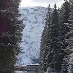 The Window To The Mountains Apartment *